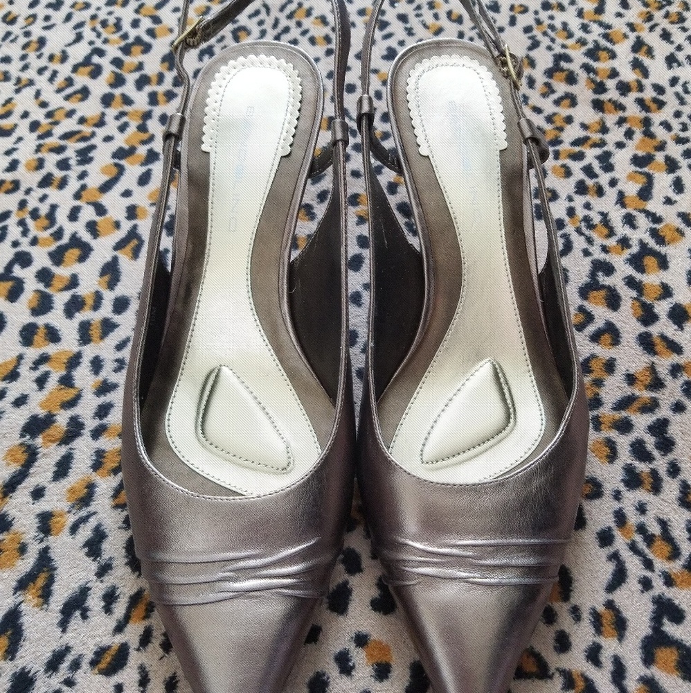 Brand New Bronze Leather Bandolino Heels